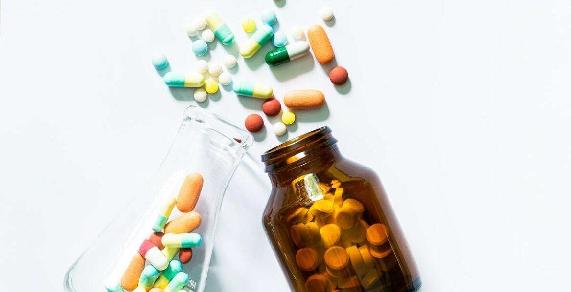 Najczęściej stosowane leki dostępne bez recepty – działanie i zastosowanie