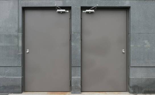 Drzwi stalowe KMT – trwałość, bezpieczeństwo i styl w jednym produkcie