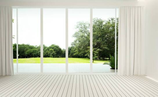 Jakie okna PCV wybrać? Najważniejsze zalety, rodzaje i funkcje