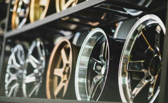 Jak wybrać idealne felgi do samochodu? Inspiracje i porady Custom Garage