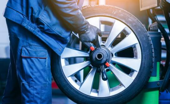 Jak bezpiecznie i korzystnie sprzedać używane felgi samochodowe?