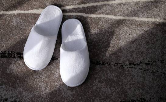 Kapcie Adanex – komfort i styl na co dzień dla wymagających użytkowników