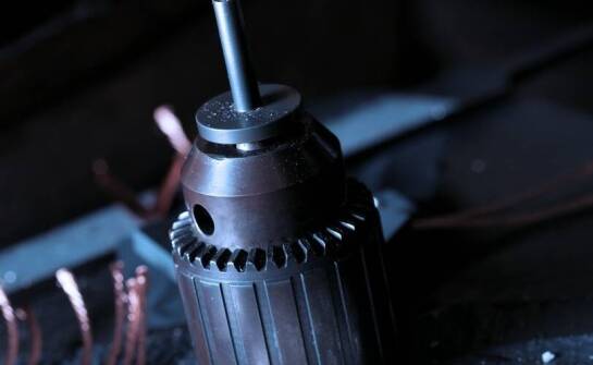 Frezowanie gwintów wewnętrznych – najważniejsze informacje i zastosowania