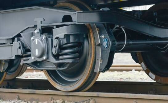 Jak przebiega proces toczenia kół kolejowych i dlaczego jest tak ważny?