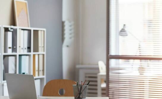 Jak wybrać idealną powierzchnię biurową na wynajem? Najważniejsze kryteria