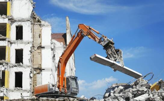 Jak przebiega proces rozbiórki budynków oraz jakie są etapy wyburze�ń