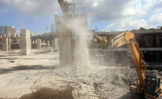 Rozbiórki budynków – najważniejsze etapy i zasady bezpiecznego demontażu