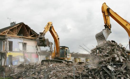 Co warto wiedzieć przed rozpoczęciem rozbiórki budynku? Najważniejsze informacje
