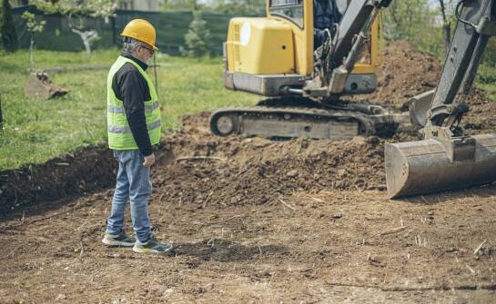 Jak przebiegają roboty ziemne? Etapy, zastosowania i niezbędny sprzęt