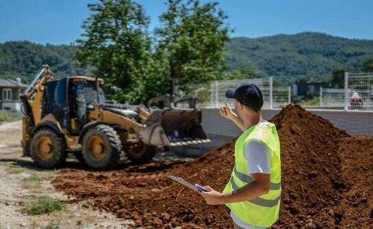 Jak przebiegają prace ziemne? Etapy, zastosowanie i najważniejsze informacje