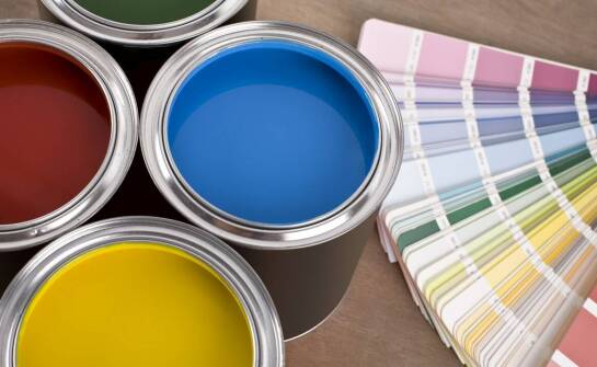 Jak wybrać idealną farbę do domu? Praktyczne porady i inspiracje