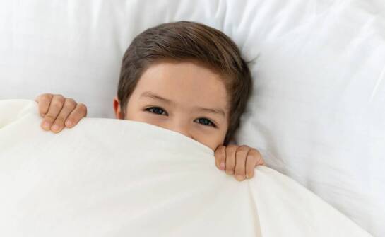 Pościel z mikrofibry dla dzieci – zalety, zastosowanie i bezpieczeństwo