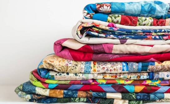 Jak wybrać idealną kołdrę na lato – praktyczne wskazówki i inspiracje