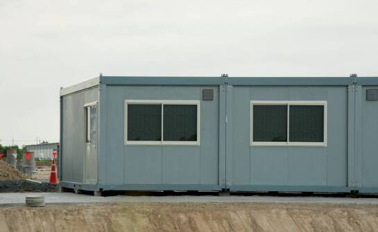 Domy modułowe – jak powstają i dlaczego zyskują coraz większą popularność