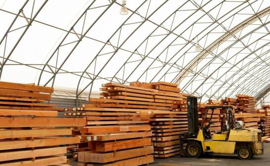 Konstrukcje drewniane w budownictwie – solidne rozwiązania i inspiracje