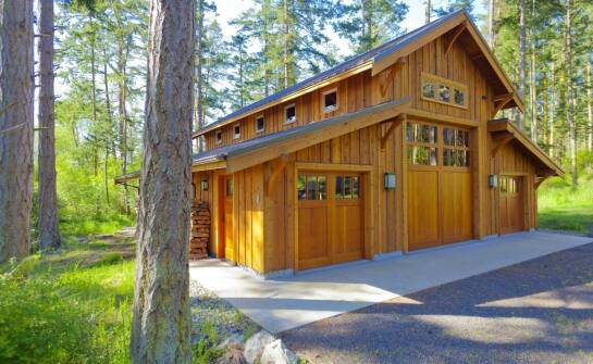 Garaże drewniane – najważniejsze zalety, trwałość i inspiracje aranżacyjne