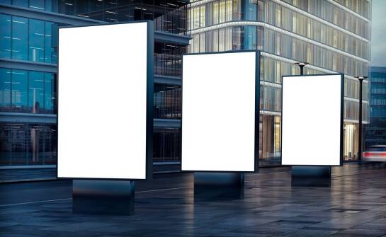 Kasetony reklamowe podświetlane – jak działają i gdzie znajdują zastosowanie