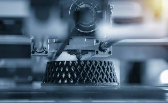 Jak działa wycinanie CNC i jakie możliwości oferuje ta technologia?