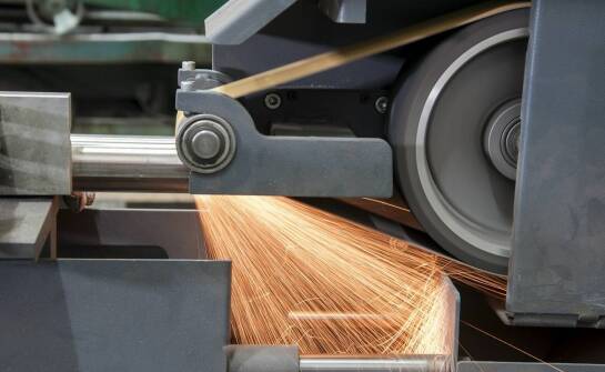Jak działa wycinanie CNC i gdzie znajduje zastosowanie w przemyśle