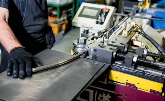 Najpopularniejsze metody cięcia metali – porównanie technik i zastosowań