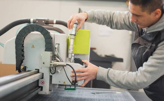 CNC – zastosowanie, możliwości i najważniejsze informacje dla początkujących