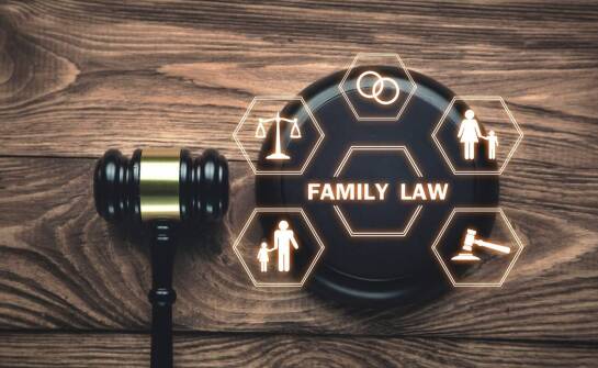 Jak wygląda pomoc prawna w sprawach rodzinnych i kiedy warto z niej skorzystać