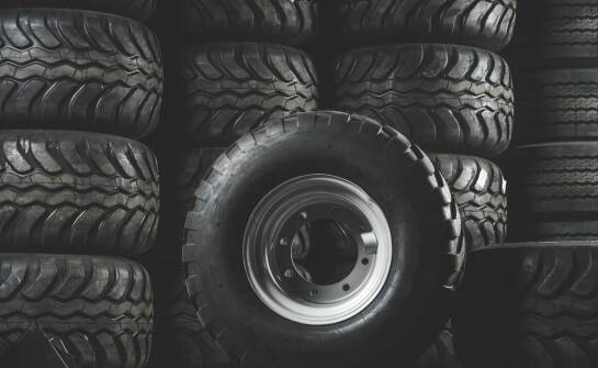 Opony ciężarowe Apollo na oś napędową – kluczowe aspekty wyboru i eksploatacji