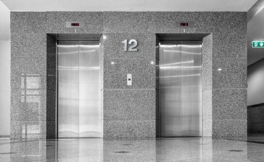 Windy osobowe – rodzaje, zastosowania i najważniejsze funkcje użytkowe