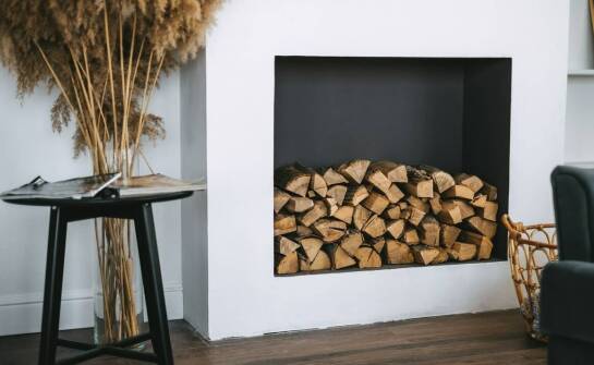 Czym charakteryzują się popularne modele kominków i jak wybrać najlepszy