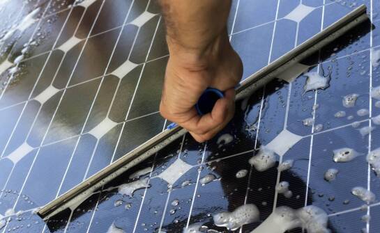 Jak przebiega mycie fotowoltaiki i dlaczego jest ważne dla sprawności paneli