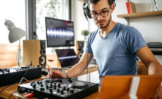 DJ Tomasz Wygoda – jak powstaje magiczny klimat podczas muzycznych eventów