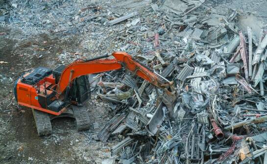 Wywóz gruzu i odpadów budowlanych – jak działa usługa i co obejmuje