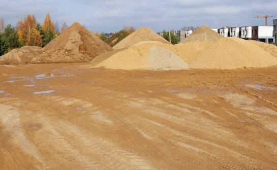 Piasek na budowie – najważniejsze zasady odbioru i organizacji transportu