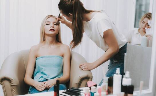 Najpopularniejsze zabiegi upiększające – trendy i możliwości pielęgnacji