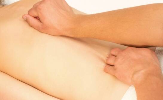 Sekret młodej skóry – jak działa masaż liftingujący i kiedy warto go wybrać