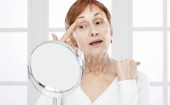 Odmładzanie skóry: skuteczne zabiegi przeciwstarzeniowe i ich efekty