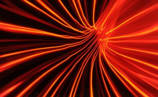 Jak działa wzbudzenie w plazmie i dlaczego ma kluczowe znaczenie w analizie