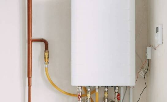 Wymiennik ciepłej wody – jak działa i jakie ma zastosowanie w domu?