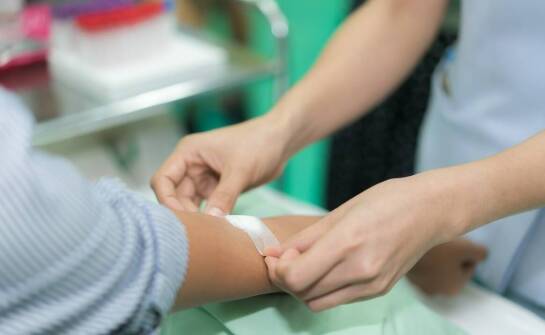 Jak przygotować się do wizyty w punkcie pobrań krwi?