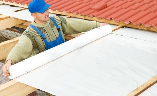 Najważniejsze czynniki wpływające na skuteczność hydroizolacji dachów technicznych