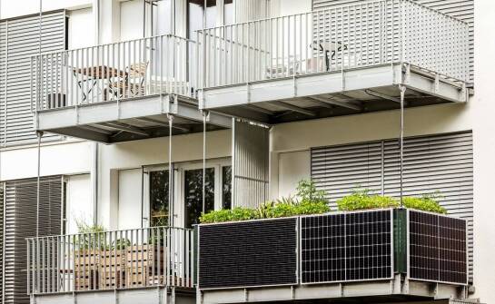 Hydroizolacja balkonów i tarasów – kluczowe zasady trwałej ochrony powierzchni