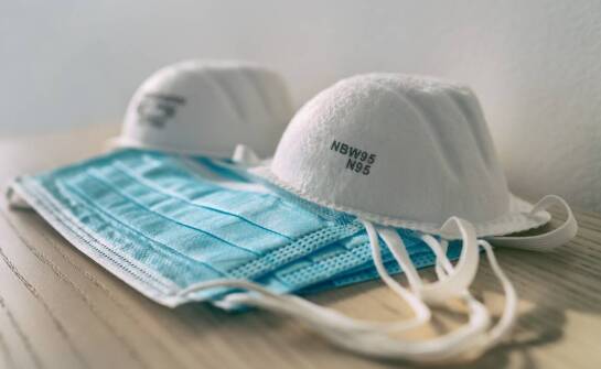 Czepek medyczny – funkcje, rodzaje i znaczenie w środowisku pracy