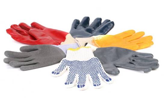 Rękawice ochronne – rodzaje, materiały i zastosowania w różnych branżach