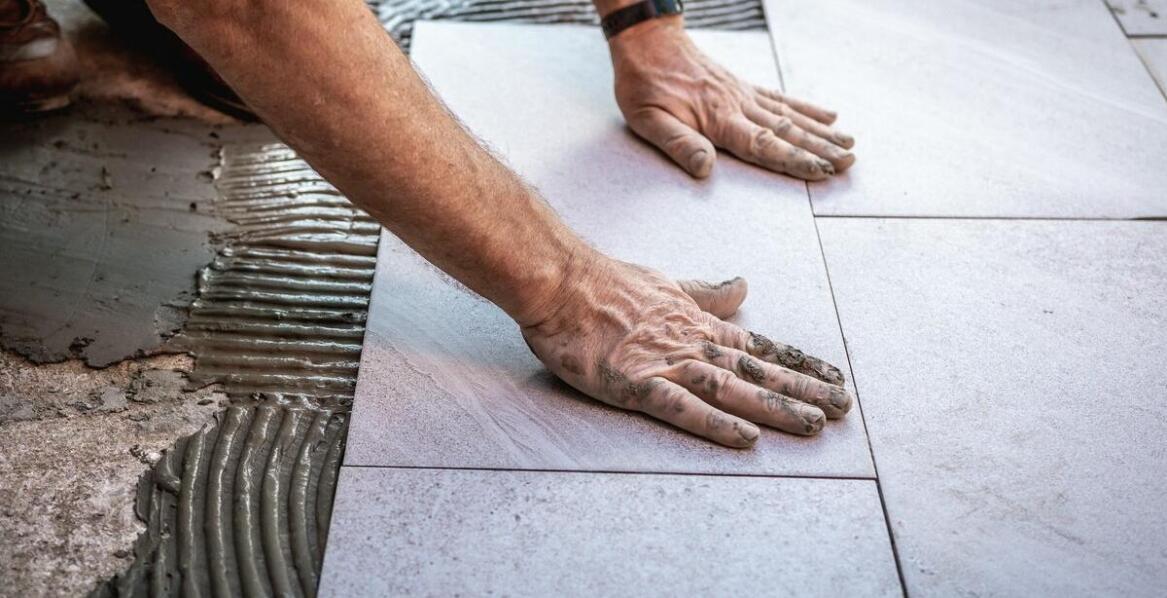 Brukarstwo – zastosowania, rodzaje materiałów i inspiracje na podwórko