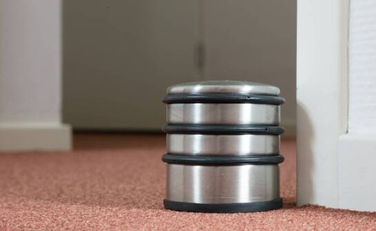 Filtry podłogowe – zastosowanie, budowa oraz znaczenie w oczyszczaniu powietrza