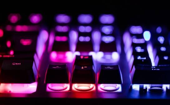 Jak wybrać idealną klawiaturę dla gracza? Najważniejsze cechy i porady