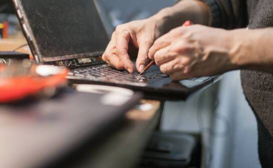 Klawiatura mechaniczna – jak wybrać model dostosowany do pracy i nauki