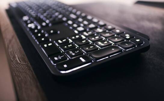 Klawiatury mechaniczne – jak działają i dlaczego zyskują na popularności