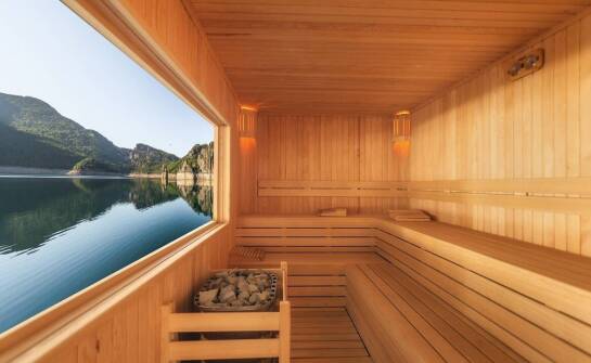 Luksusowe domy z sauną – inspiracje na komfortowe wnętrza i relaks