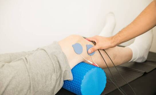 Kinezyterapia – czym jest i jakie zastosowanie znajduje w leczeniu schorzeń